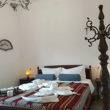 Mavipagi Bed and Breakfast *