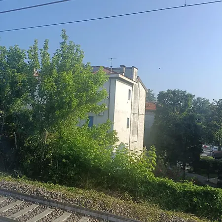 Mavipagi Nocleg ze śniadaniem *